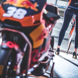 <p>Photos courtesy of <strong>Red Bull KTM Factory Racing - ©Gold and Goose / <strong>©</strong>Marcin Kin</strong>
</p>