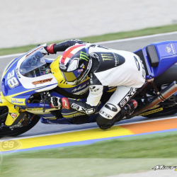 <div>
<div>
<div>
<p>Bradley's 1st ride on a Moto2 600cc 4 Stroke courtesy of&nbsp;the<span>&nbsp;Tech3 Racing Team.</span></p>
</div>
<p>Photos courtesy of&nbsp;<strong>Ben Davies&nbsp;</strong>at<strong>&nbsp;<a href="http://www.smartfotos.co.uk">SMARTFotos</a>&nbsp;</strong>and&nbsp;<strong>&copy;Tech3 Racing</strong></p>
</div>
</div>