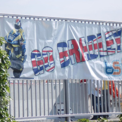 <div>

	<p>Images of loyal #<span>team38</span> <span>fans!</span>
		<br>Please email any images of yourself to<span>&nbsp;</span><a href="mailto:contact@bradleysmith38.com">contact@bradleysmith38.com</a></p>
</div>