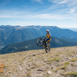 <p><span>Various images of Bradley and Andy Walker (who is the manager for&nbsp;World Superbike rider Leon Camier) riding the trails of '<span>The Casamanya' in Andorra.</span></span></p>
<p><span>Photos courtesy of&nbsp;</span><strong>&copy;<strong><a href="http://www.simon-andrews.com" target="_blank">Simon Andrews Photography</a></strong></strong></p>