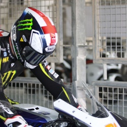 <p>Various images of Bradley advising local riders&nbsp;<span>at the Bahrain International Circuit where he has been riding a specially prepared Yamaha R1 road bike by Pete Beale Racing.</span></p>
<p>Photos courtesy of&nbsp;<strong>&copy;Julia Oakley </strong>and<strong>&nbsp;<strong>&copy;</strong><span>Yusuf Mohammed</span></strong></p>