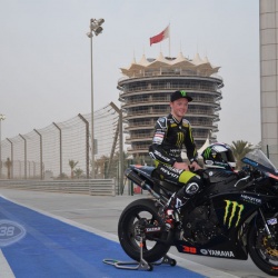 <p>Various images of Bradley advising local riders&nbsp;<span>at the Bahrain International Circuit where he has been riding a specially prepared Yamaha R1 road bike by Pete Beale Racing.</span></p>
<p>Photos courtesy of&nbsp;<strong>&copy;Julia Oakley </strong>and<strong>&nbsp;<strong>&copy;</strong><span>Yusuf Mohammed</span></strong></p>