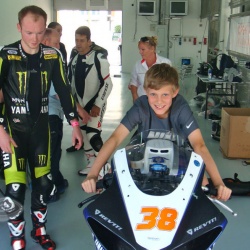 <p>Images of loyal #<span>team38</span> <span>fans!</span>
	<br>Please email any images of yourself to<span>&nbsp;</span><a href="mailto:contact@bradleysmith38.com">contact@bradleysmith38.com</a></p>