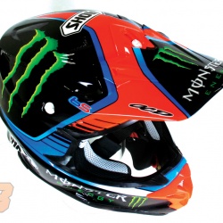 <p><span>Sneak Peek of Bradley's new </span>Shoei VFX-w Monster Energy MX practice helmet, custom painted by OCD.<br />Photos courtesy of&nbsp;<strong>&copy;<a href="http://www.ocd.tm.fr/index.asp" target="_blank">OCD</a></strong></p>