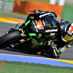 <p>A few of Bradley's 'eagle eyed' fans may have noticed him using a different helmet during the Valencia test the day after the final round of the current MotoGP season.</p>
<p>The helmet was a 'one off' Shoei&nbsp;X-Spirit&nbsp;painted in the same colourway as the forthcoming Shoei NXR Bradley Smith replica which will be available in the UK early next year.</p>
<p>Photos courtesy of&nbsp;<strong>&copy;</strong><strong>Shoei/<strong>&copy;Monster Yamaha Tech 3</strong></strong></p>