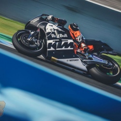 <p>Photos courtesy of <strong>KTM Factory Racing - ©Romero S</strong></p>