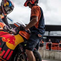 <p>Photos courtesy of<span>&nbsp;</span><strong>Red Bull KTM Factory Racing -&nbsp;</strong><strong>©Gold and Goose / ©Philip Platzer</strong></p>