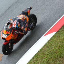 <p>Images taken by you, the fans!
	<br>Please email any photos you've taken of Bradley to <a href="mailto:contact@bradleysmith38.com">contact@bradleysmith38.com</a>
	<br>
	<br>Photos courtesy of<strong>&nbsp;</strong><strong>©David Axtell, <strong>©</strong>Saki<span>&nbsp;</span>Nagano, <strong>©</strong>VI Chuili</strong>
</p>