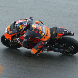 <p>Images taken by you, the fans!
	<br>Please email any photos you've taken of Bradley to <a href="mailto:contact@bradleysmith38.com">contact@bradleysmith38.com</a>
	<br>
	<br>Photos courtesy of<strong>&nbsp;</strong><strong>©David Axtell, <strong>©</strong>Saki<span>&nbsp;</span>Nagano, <strong>©</strong>VI Chuili</strong>
</p>