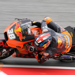 <p>Images taken by you, the fans!
	<br>Please email any photos you've taken of Bradley to <a href="mailto:contact@bradleysmith38.com">contact@bradleysmith38.com</a>
	<br>
	<br>Photos courtesy of<strong>&nbsp;</strong><strong>©David Axtell, <strong>©</strong>Saki<span>&nbsp;</span>Nagano, <strong>©</strong>VI Chuili</strong>
</p>