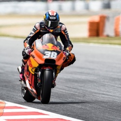 <p>Photos courtesy of<span>&nbsp;</span><strong>Red Bull KTM Factory Racing -&nbsp;</strong><strong>©Gold and Goose /&nbsp;</strong><strong>©Sebas Romero</strong></p>