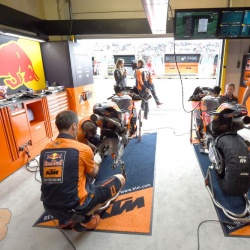 <p>Photos courtesy of<span>&nbsp;</span><strong>Red Bull KTM Factory Racing -&nbsp;</strong><strong>©Gold and Goose</strong></p>