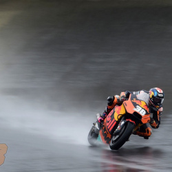 <p>Photos courtesy of<span>&nbsp;</span><strong>Red Bull KTM Factory Racing - <strong>©</strong>Gold and Goose</strong>
</p>