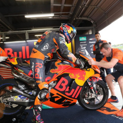 <p>Photos courtesy of<span>&nbsp;</span><strong>Red Bull KTM Factory Racing - <strong>©</strong>Gold and Goose</strong>
</p>