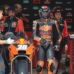 <p>Photos courtesy of<span>&nbsp;</span><strong>Red Bull KTM Factory Racing - <strong>©</strong>Gold and Goose</strong>
</p>