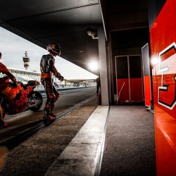 <p>Photos courtesy of<span>&nbsp;</span><strong>Red Bull KTM Factory Racing - <strong>©</strong>Gold and Goose /&nbsp;</strong><strong>©Jesús Robledo</strong></p>