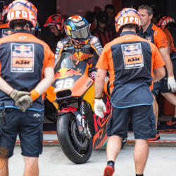 <p>Photos courtesy of<span>&nbsp;</span><strong>Red Bull KTM Factory Racing - <strong>©</strong>Gold and Goose</strong>
</p>