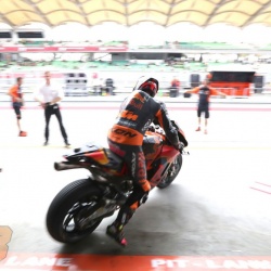 <p>Photos courtesy of<span>&nbsp;</span><strong>Red Bull KTM Factory Racing - <strong>©</strong>Gold and Goose</strong>
</p>