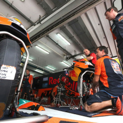 <p>Photos courtesy of<span>&nbsp;</span><strong>Red Bull KTM Factory Racing - <strong>©</strong>Gold and Goose</strong>
</p>
