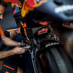 <p>Photos courtesy of <strong>Red Bull KTM Factory Racing - ©Gold and Goose / <strong>©</strong>Marcin Kin</strong>
</p>