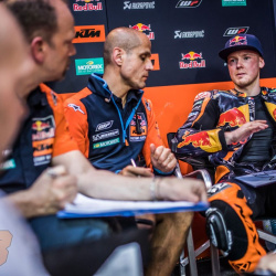 <p>Photos courtesy of <strong>Red Bull KTM Factory Racing - ©Gold and Goose / <strong>©</strong>Marcin Kin</strong>
</p>