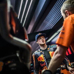 <p>Photos courtesy of <strong>Red Bull KTM Factory Racing - ©Gold and Goose / <strong>©</strong>Marcin Kin</strong>
</p>