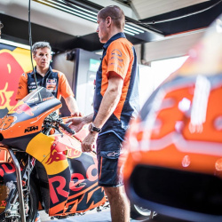 <p>Photos courtesy of <strong>Red Bull KTM Factory Racing - ©Gold and Goose / <strong>©</strong>Marcin Kin</strong>
</p>