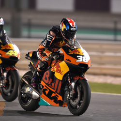 <p>Photos courtesy of <strong>Red Bull KTM Factory Racing - ©Gold and Goose / <strong>©</strong>Marcin Kin</strong>
</p>
