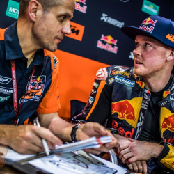 <p>Photos courtesy of <strong>Red Bull KTM Factory Racing - ©Gold and Goose / <strong>©</strong>Marcin Kin</strong>
</p>