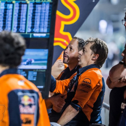 <p>Photos courtesy of <strong>Red Bull KTM Factory Racing - ©Gold and Goose / <strong>©</strong>Marcin Kin</strong>
</p>