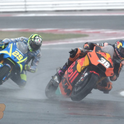 <p>Photos courtesy of<span>&nbsp;</span><strong>Red Bull KTM Factory Racing -&nbsp;</strong><strong>©Gold and Goose</strong></p>