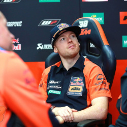 <p>Photos courtesy of<span>&nbsp;</span><strong>KTM Factory Racing - <strong>©Gold and Goose</strong></strong>
</p>