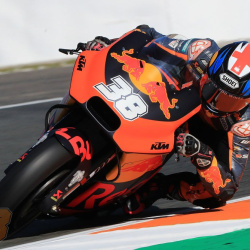 <p>Photos courtesy of<span>&nbsp;</span><strong>KTM Factory Racing - <strong>©Gold and Goose</strong></strong>
</p>