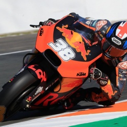 <p>Photos courtesy of<span>&nbsp;</span><strong>KTM Factory Racing - <strong>©Gold and Goose</strong></strong>
</p>