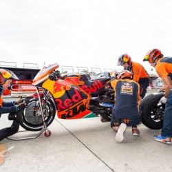 <p>Photos courtesy of<span>&nbsp;</span><strong>Red Bull KTM Factory Racing -&nbsp;</strong><strong>©<strong>Gold and Goose</strong></strong>
</p>