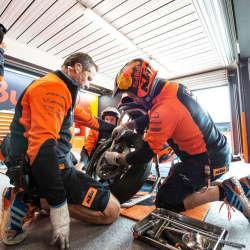 <p>Photos courtesy of<span>&nbsp;</span><strong>Red Bull KTM Factory Racing -&nbsp;</strong><strong>©<strong>Gold and Goose</strong></strong>
</p>