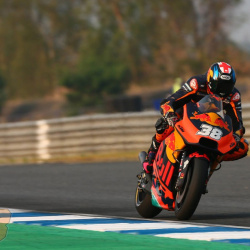 <p>Photos courtesy of<span>&nbsp;</span><strong>KTM Factory Racing - <strong>©Chippy Wood</strong></strong>
</p>