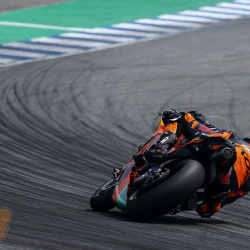 <p>Photos courtesy of<span>&nbsp;</span><strong>KTM Factory Racing - <strong>©Chippy Wood</strong></strong>
</p>