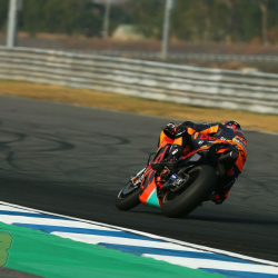 <p>Photos courtesy of<span>&nbsp;</span><strong>KTM Factory Racing - <strong>©Chippy Wood</strong></strong>
</p>