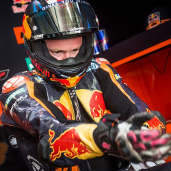 <p>Photos courtesy of<span>&nbsp;</span><strong>KTM Factory Racing - <strong>©Philip Platzer</strong></strong>
</p>