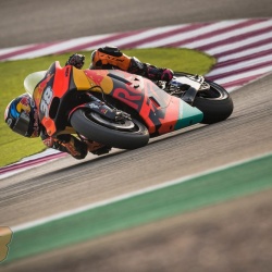 <p>Photos courtesy of<span>&nbsp;</span><strong>KTM Factory Racing - <strong>©Philip Platzer</strong></strong>
</p>