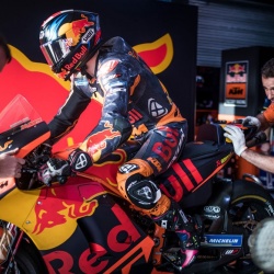 <p>Photos courtesy of<span>&nbsp;</span><strong>KTM Factory Racing - <strong>©Philip Platzer</strong></strong>
</p>