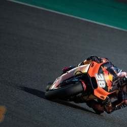 <p>Photos courtesy of<span>&nbsp;</span><strong>KTM Factory Racing - <strong>©Philip Platzer</strong></strong>
</p>