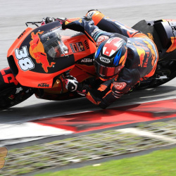 <p>Photos courtesy of<span>&nbsp;</span><strong>KTM Factory Racing - <strong>©Gold and Goose</strong></strong>
</p>