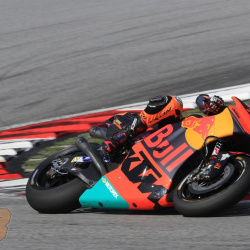<p>Photos courtesy of<span>&nbsp;</span><strong>KTM Factory Racing - <strong>©Gold and Goose</strong></strong>
</p>