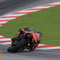 <p>Photos courtesy of<span>&nbsp;</span><strong>KTM Factory Racing - <strong>©Gold and Goose</strong></strong>
</p>
