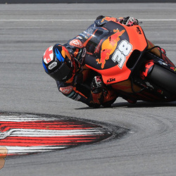 <p>Photos courtesy of<span>&nbsp;</span><strong>KTM Factory Racing - <strong>©Gold and Goose</strong></strong>
</p>