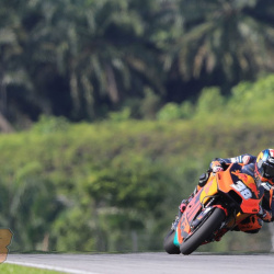 <p>Photos courtesy of<span>&nbsp;</span><strong>KTM Factory Racing - <strong>©Gold and Goose</strong></strong>
</p>