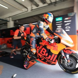 <p>Photos courtesy of<span>&nbsp;</span><strong>KTM Factory Racing - <strong>©Gold and Goose</strong></strong>
</p>