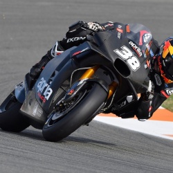 <p>Photos courtesy of<span>&nbsp;<strong>©</strong></span><strong>Aprilia Racing Team Gresini</strong></p>